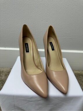 Nine West Women's Nude Pointed-Toe Pumps